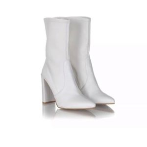Stuart Weitzman clinger sock boots 10 white heels